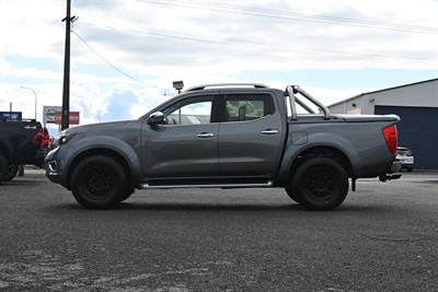 2020 Nissan Navara - Thumbnail