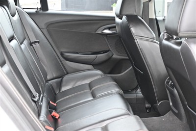 2017 Holden Commodore - Thumbnail