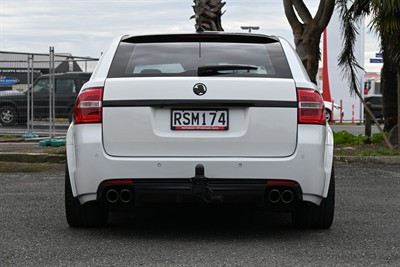 2017 Holden Commodore - Thumbnail