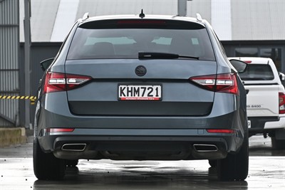 2017 Skoda Superb - Thumbnail