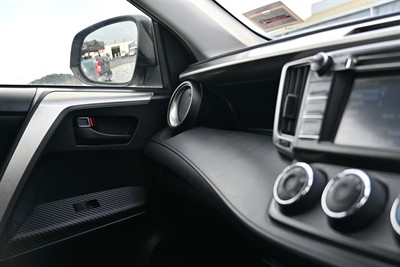 2015 Toyota Rav4 - Thumbnail