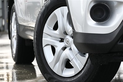 2015 Toyota Rav4 - Thumbnail