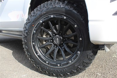 2020 Mitsubishi Triton - Thumbnail
