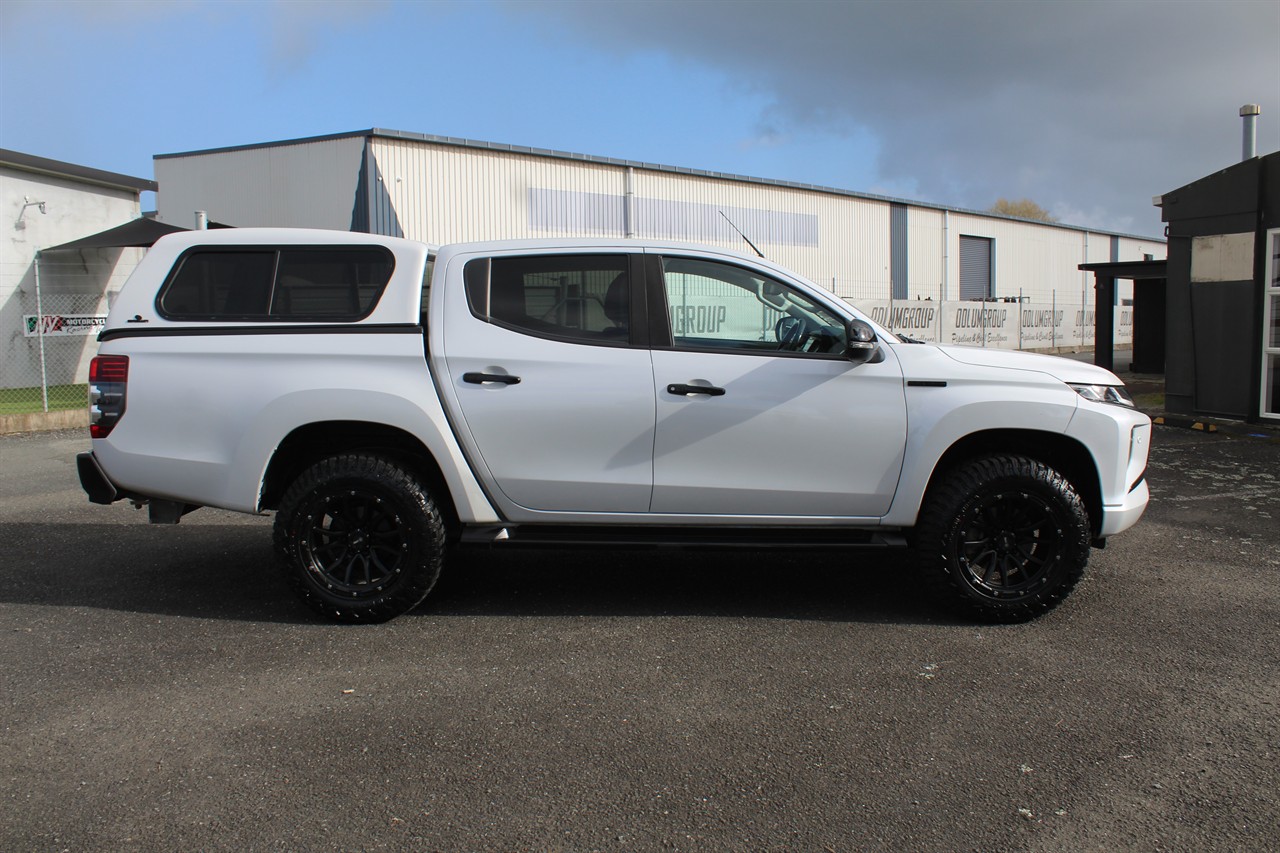 2020 Mitsubishi Triton