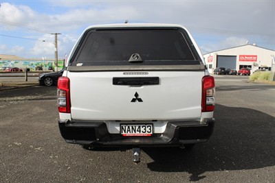 2020 Mitsubishi Triton - Thumbnail