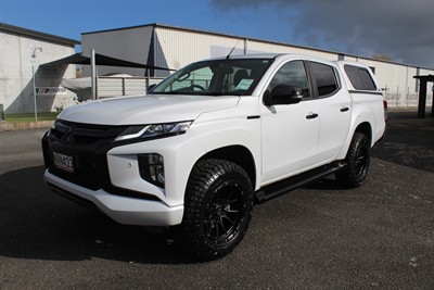 2020 Mitsubishi Triton - Thumbnail