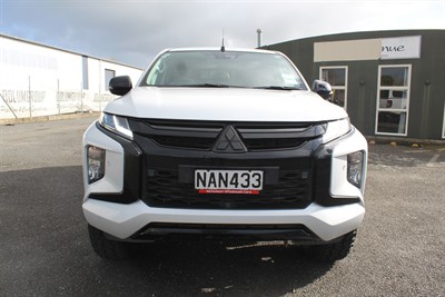 2020 Mitsubishi Triton - Thumbnail