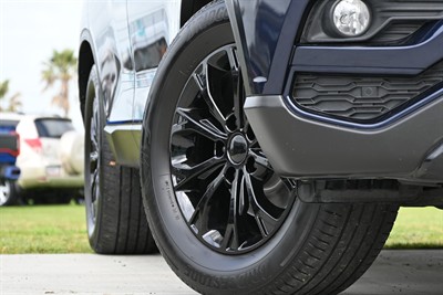 2019 Ssangyong Rexton - Thumbnail