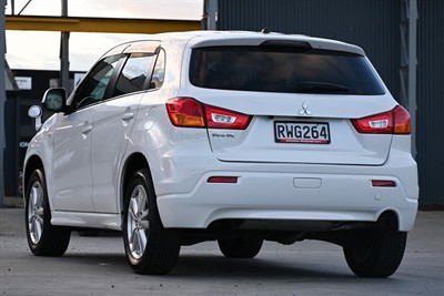 2012 Mitsubishi RVR - Thumbnail