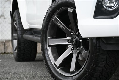 2018 Toyota Hilux - Thumbnail