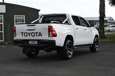 2018 Toyota Hilux - Thumbnail