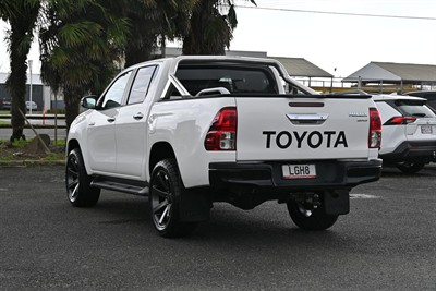 2018 Toyota Hilux - Thumbnail