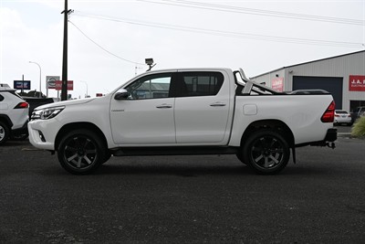 2018 Toyota Hilux - Thumbnail
