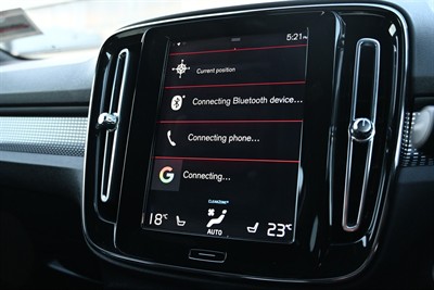 2021 Volvo Xc40 - Thumbnail