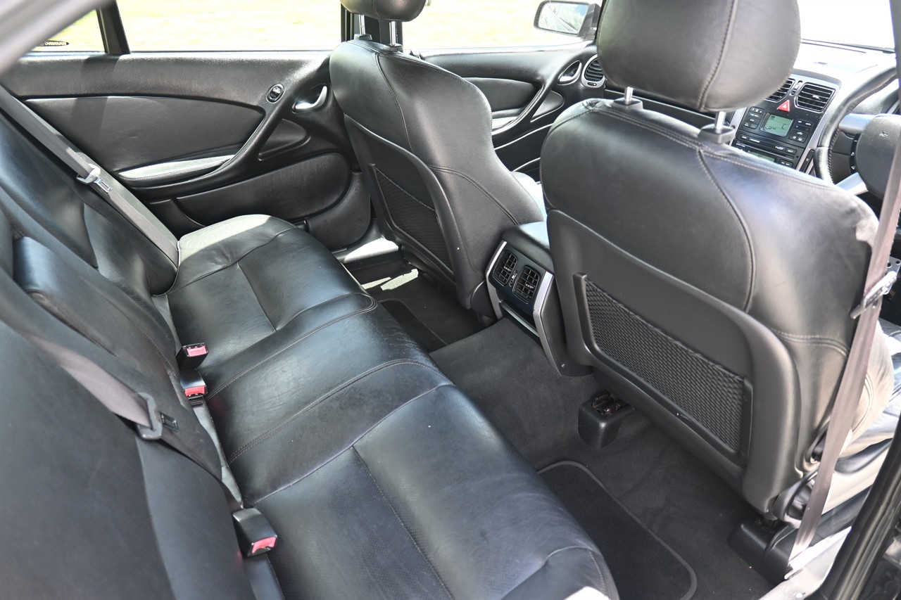 2005 Holden Commodore