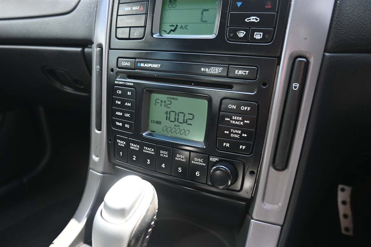 2005 Holden Commodore