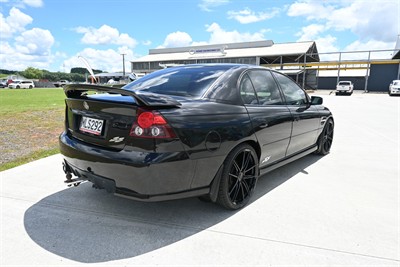 2005 Holden Commodore - Thumbnail