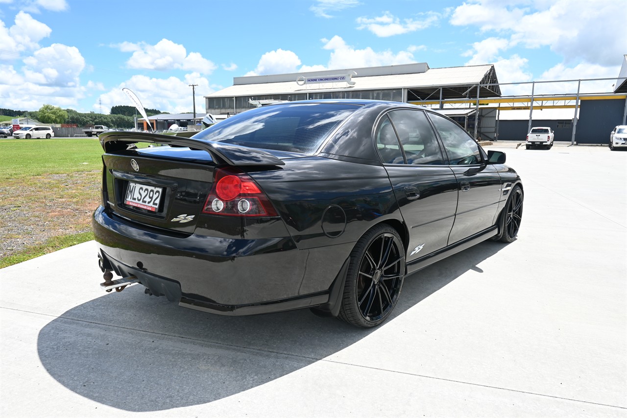 2005 Holden Commodore