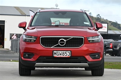 2019 Volvo Xc40 - Thumbnail