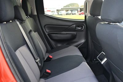 2021 Mitsubishi Triton - Thumbnail