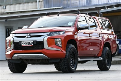 2021 Mitsubishi Triton - Thumbnail