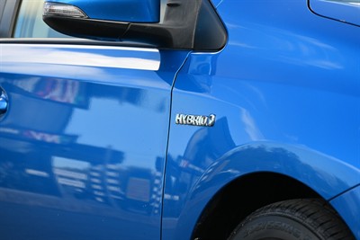 2016 Toyota Corolla - Thumbnail