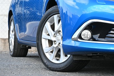 2016 Toyota Corolla - Thumbnail