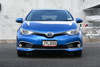 2016 Toyota Corolla - Thumbnail