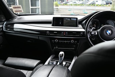 2018 BMW X5 - Thumbnail