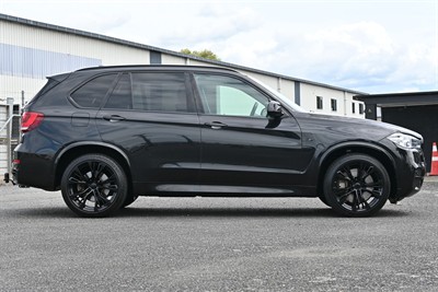 2018 BMW X5 - Thumbnail