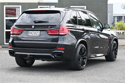 2018 BMW X5 - Thumbnail