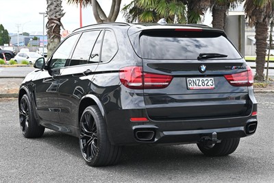 2018 BMW X5 - Thumbnail