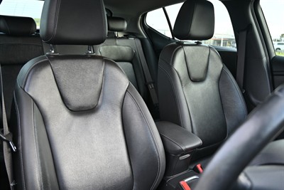 2018 Holden Astra - Thumbnail