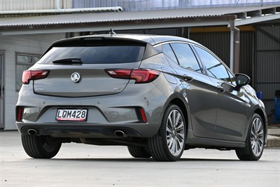 2018 Holden Astra - Thumbnail