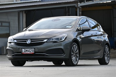 2018 Holden Astra - Thumbnail