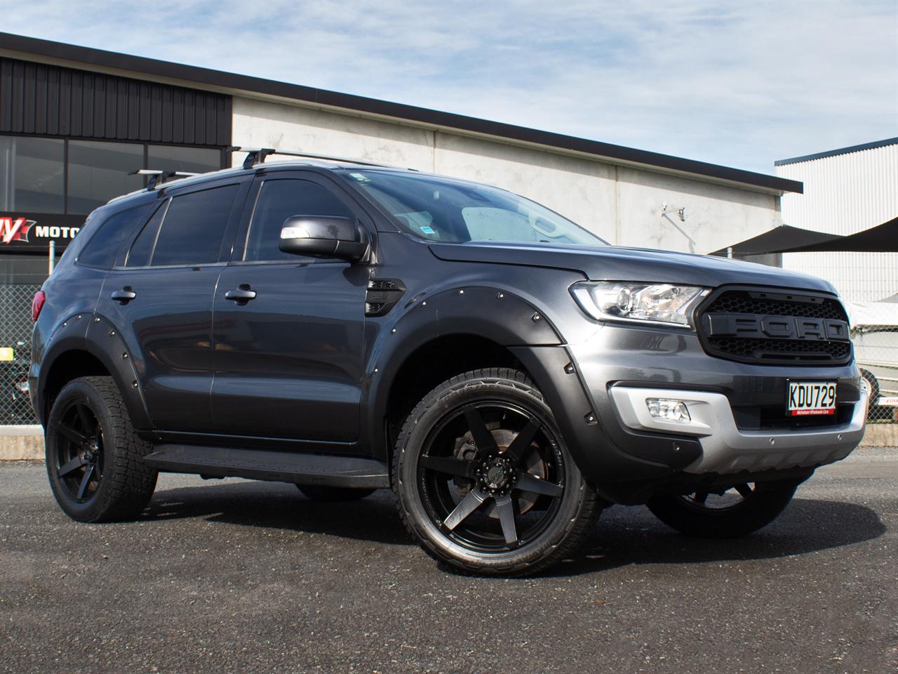 2016 Ford Everest