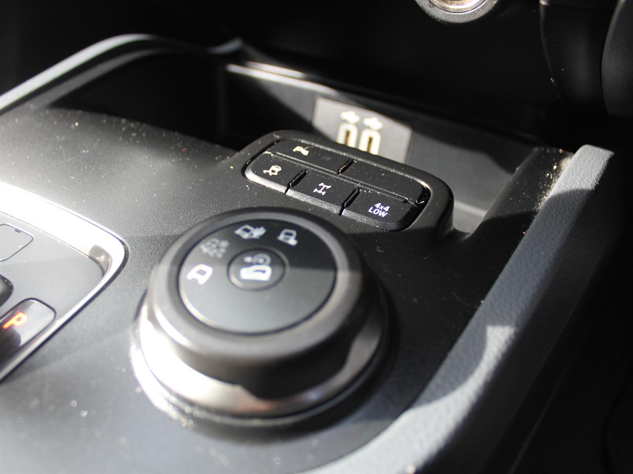 2016 Ford Everest