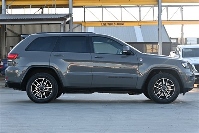 2021 Jeep Grand Cherokee - Thumbnail