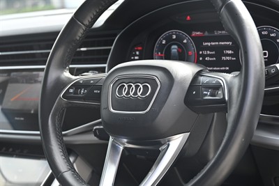 2020 Audi Q7 - Thumbnail