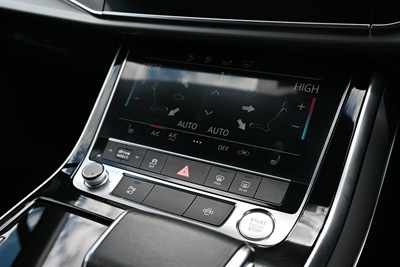 2020 Audi Q7 - Thumbnail