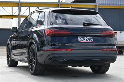 2020 Audi Q7 - Thumbnail