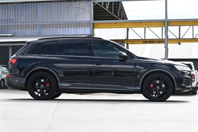 2020 Audi Q7 - Thumbnail