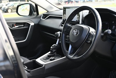 2022 Toyota Rav4 - Thumbnail