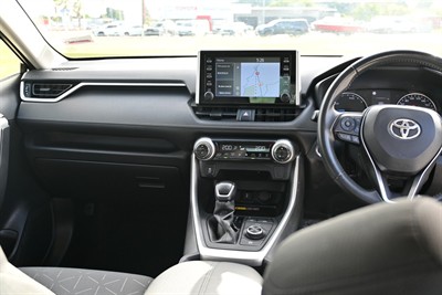 2022 Toyota Rav4 - Thumbnail