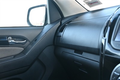 2016 Holden Colorado - Thumbnail