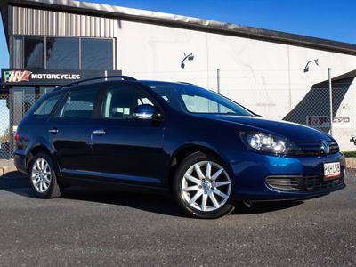 2010 Volkswagen Golf - Thumbnail