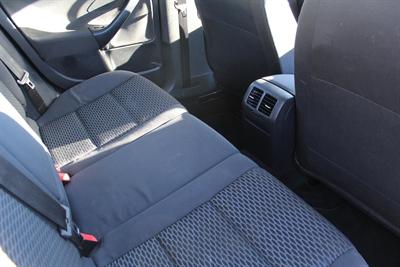 2010 Volkswagen Golf - Thumbnail