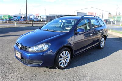 2010 Volkswagen Golf - Thumbnail