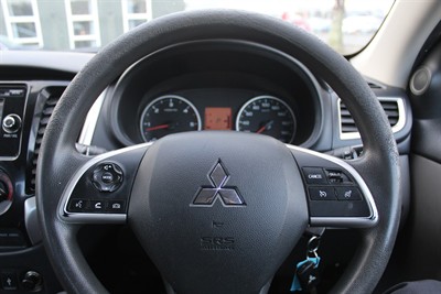 2018 Mitsubishi Triton - Thumbnail