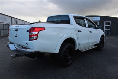 2018 Mitsubishi Triton - Thumbnail